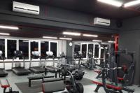 Освещение тренажерных залов: когда свет работает на результат фото